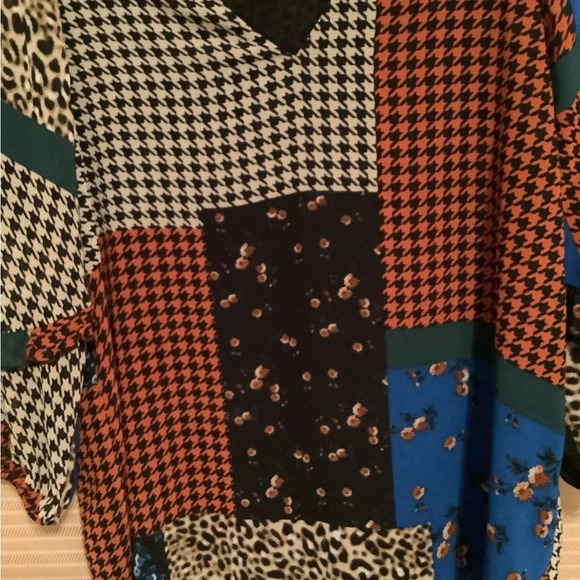 CALVIN KLEIN~BLOUSE~MULTI COLOR~LG - Picture 4 of 6